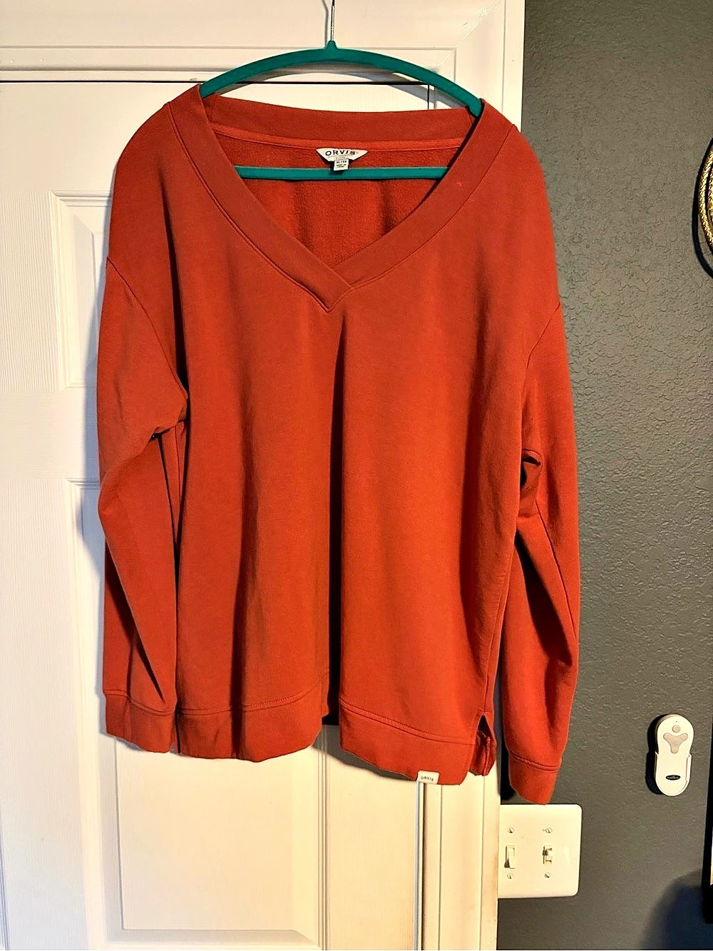 Orvis V-Neck Pullover in Orange Size XL Like New